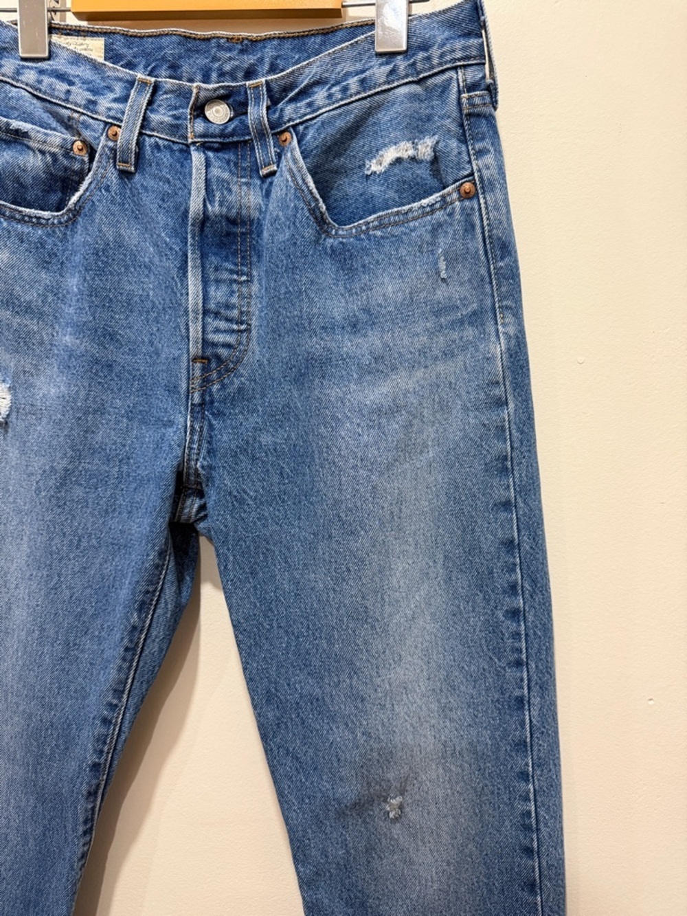 Levi's 501 High-Rise Blue Straight Jeans - Picture 4 of 12